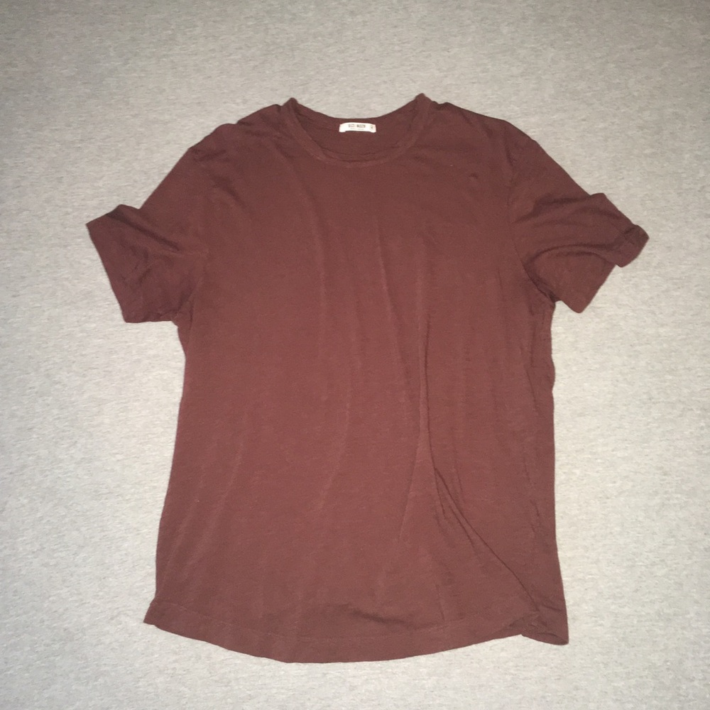 Buck Mason Curved Hem Tee Shirt. Medium.